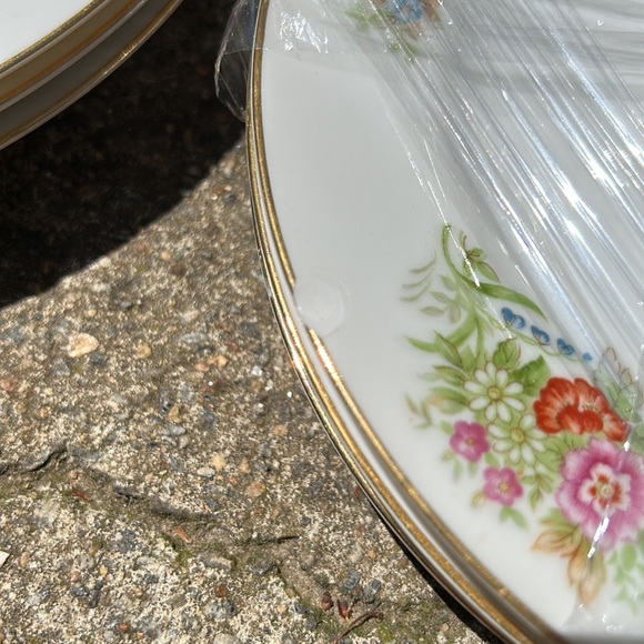 Set of three Monarch Vintage Sunnyvale bread and butter plates - ONE CHIP - Picture 1 of 2